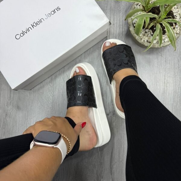 Verano Sandalia Negra FE