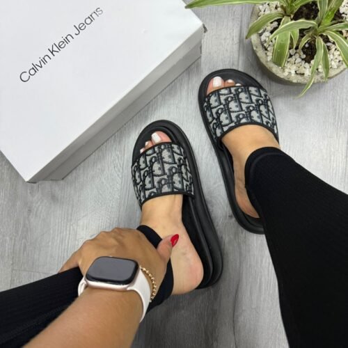 Aqua Sandalia Negra FE