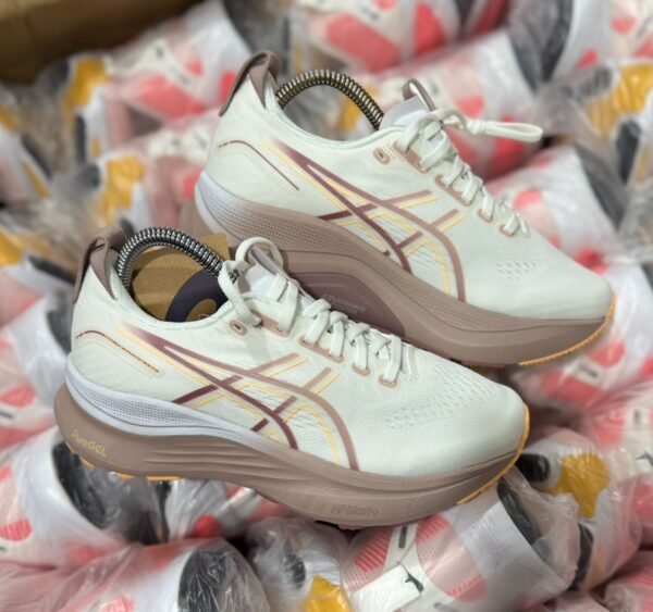Gel Kayano Marrón MA