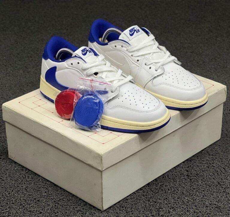 Retro 1 Travis MA