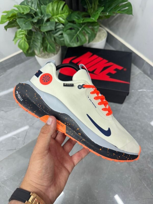 ReactX Infinity Run 4 Blanca MA