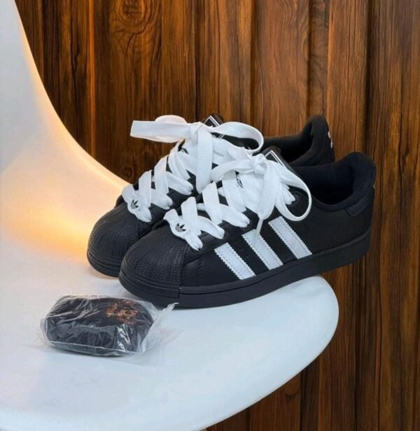 SUPERSTAR NEGRA Super Star Negra FE