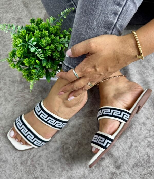 Sandalia Griega Fendi Blanca FE