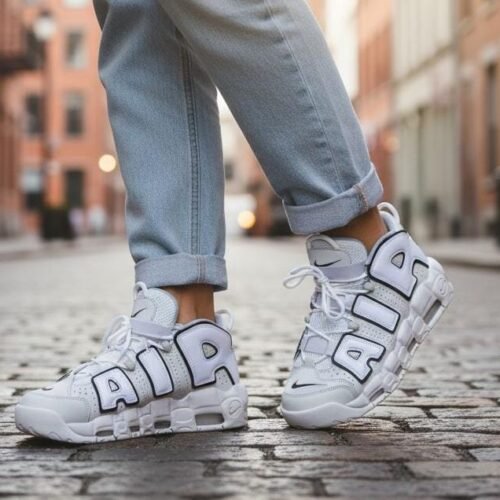 More Uptempo Blanca-Negra MA