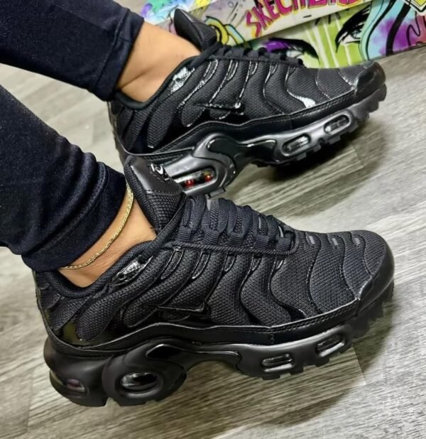 TN Air Max Negra FE