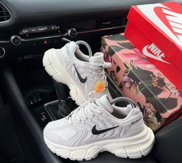 Skate Blanca-Negra FE